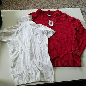 🌈NWT Two sweaters, size M